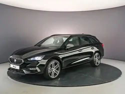 Wit Nieuw 2024 Seat Leon ST FR Stationwagen | € 42.980 (Eerlijke prijs)