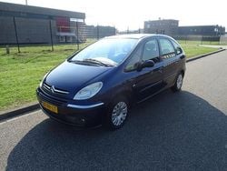 Blauw Gebruikt 2005 Citroën Xsara Picasso Attraction MPV | € 995 (Eerlijke prijs)