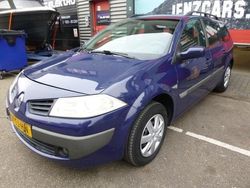 Blauw Gebruikt 2006 Renault Mégane GrandTour Business Stationwagen | € 997 (Eerlijke prijs)
