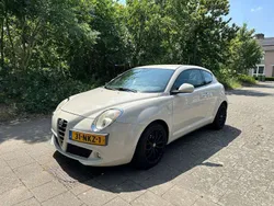 Wit Gebruikt 2010 Alfa Romeo MiTo Hatchback | € 5.250 (Eerlijke prijs)