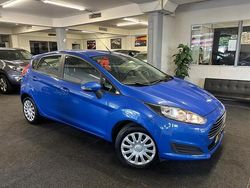 Blauw Gebruikt 2013 Ford Fiesta Hatchback | € 4.995 (Goede deal)
