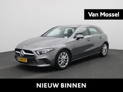Grijs, metallic lak Gebruikt 2020 Mercedes A180 Business Hatchback | € 22.400 (Super prijs)