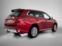 Rood metallic Gebruikt 2020 Mitsubishi Outlander Intense+ SUV | € 23.945