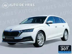 Wit, metallic lak Gebruikt 2022 Skoda Octavia Business Line Stationwagen | € 22.850 (Goede deal)