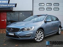 Blauw (metallic) Gebruikt 2017 Volvo V60 Dynamic Stationwagen | € 9.750 (Eerlijke prijs)