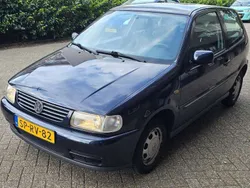 Blauw Gebruikt 1998 VW Polo Hatchback | € 1.200 (Iets duurder)