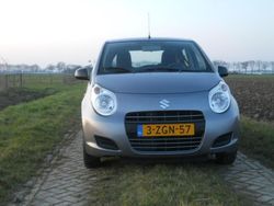 Grijs Gebruikt 2015 Suzuki Alto Hatchback | € 5.360 (Eerlijke prijs)