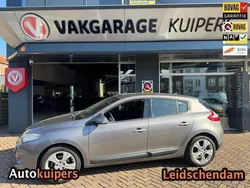 Grijs Gebruikt 2008 Renault Mégane III Dynamique Hatchback | € 5.950 (Duur)