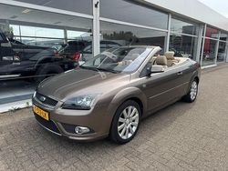 Bruin Gebruikt 2007 Ford Focus Cabriolet Trend Cabriolet | € 3.999