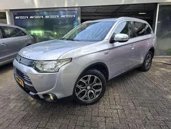 Grijs Gebruikt 2014 Mitsubishi Outlander P-HEV Edition SUV | € 12.450 (Eerlijke prijs)