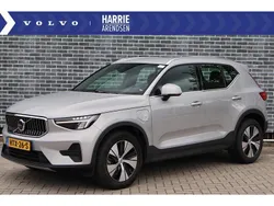 Grijs Gebruikt 2023 Volvo XC40 Core SUV | € 36.899 (Eerlijke prijs)