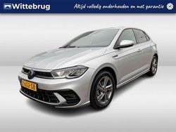 Grijs Gebruikt 2024 VW Polo R-line Hatchback | € 25.450 (Eerlijke prijs)