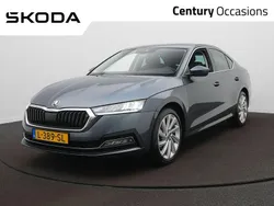 Grijs Gebruikt 2021 Skoda Octavia Ambition Hatchback | € 19.900 (Eerlijke prijs)