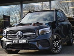 Zwart (metallic) Gebruikt 2022 Mercedes GLB200 AMG SUV | € 42.900 (Eerlijke prijs)