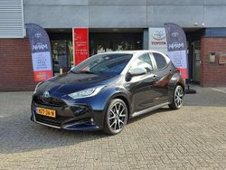 , metallic lak Gebruikt 2020 Toyota Yaris Hybrid Executive Hatchback | € 21.690 (Duur)