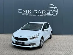Wit Gebruikt 2015 Kia Ceed Hatchback | € 10.949 (Iets duurder)