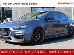 Grijs, metallic lak Gebruikt 2020 Hyundai i30 Hatchback | € 29.950 (Eerlijke prijs)