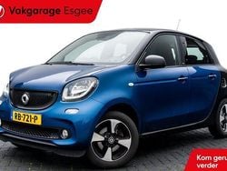 Blauw Gebruikt 2017 Smart ForFour Passion Hatchback | € 9.940 (Goede deal)
