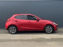 Soul red (rood metallic) Gebruikt 2017 Mazda 2 Hatchback | € 13.950 (Eerlijke prijs)