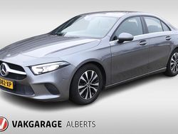 Grijs Gebruikt 2021 Mercedes A180 Business Sedan | € 25.950 (Goede deal)