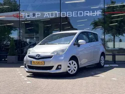 Grijs Gebruikt 2012 Toyota Verso-S Comfort MPV | € 7.390 (Eerlijke prijs)