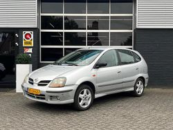 Grijs Gebruikt 2003 Nissan Almera Tino MPV | € 1.495 (Eerlijke prijs)