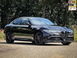 Zwart Gebruikt 2018 Alfa Romeo Giulia Veloce Sedan | € 31.899 (Eerlijke prijs)
