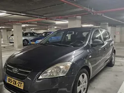 Gebruikt 2008 Kia Ceed LX Sedan | € 1.750 (Eerlijke prijs)