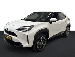 Wit Gebruikt 2022 Toyota Yaris Hybrid Executive SUV | € 28.699 (Eerlijke prijs)
