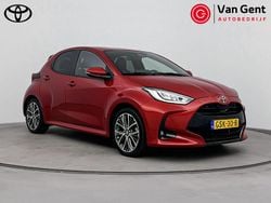 Rood Gebruikt 2024 Toyota Yaris Hybrid Executive Hatchback | € 29.499 (Eerlijke prijs)