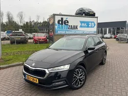 Zwart Gebruikt 2021 Skoda Octavia Ambition Stationwagen | € 19.949 (Goede deal)