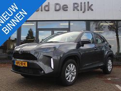 Grijs Gebruikt 2023 Toyota Yaris Hybrid Executive SUV | € 27.950 (Iets duurder)