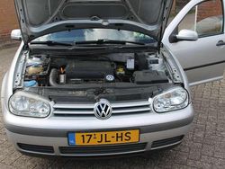 Zilver Gebruikt 2002 VW Golf IV Hatchback | € 1.250 (Eerlijke prijs)