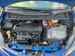 Blauw Gebruikt 2018 Toyota Yaris Hybrid Premium MPV | € 13.950 (Goede deal)