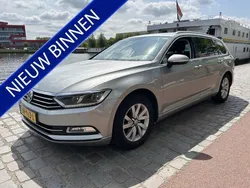 Grijs, metallic lak Gebruikt 2016 VW Passat Stationwagen | € 14.450 (Goede deal)