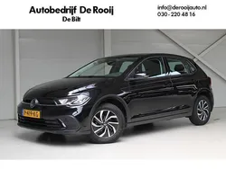 Zwart Gebruikt 2022 VW Polo Life Hatchback | € 18.250 (Eerlijke prijs)