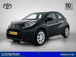 Zwart Gebruikt 2025 Toyota Aygo X Play SUV | € 19.445