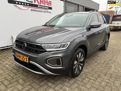 Grijs Gebruikt 2024 VW T-Roc Life SUV | € 32.950 (Goede deal)