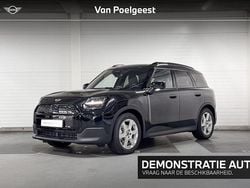 Midnight black ii (c4r) Nieuw 2025 Mini Countryman Essential SUV | € 38.400