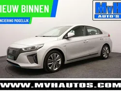 Grijs, metallic lak Gebruikt 2017 Hyundai Ioniq Comfort Sedan | € 12.499 (Eerlijke prijs)