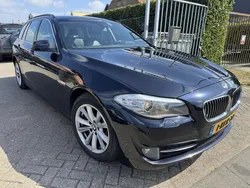 Zwart, metallic lak Gebruikt 2013 BMW 530 Executive Stationwagen | € 7.999 (Goede deal)
