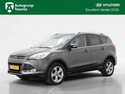 Grijs, metallic lak Gebruikt 2016 Ford Kuga Titanium SUV | € 12.400 (Eerlijke prijs)