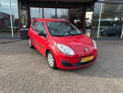 Rood Gebruikt 2009 Renault Twingo Authentique Hatchback | € 2.750 (Eerlijke prijs)