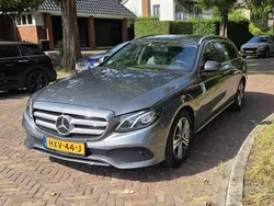 Grijs Gebruikt 2018 Mercedes E200 Stationwagen | € 23.950 (Goede deal)