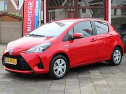 Rood Gebruikt 2019 Toyota Yaris Active Hatchback | € 15.945 (Eerlijke prijs)