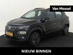 Zwart Gebruikt 2023 Dacia Spring Comfort Hatchback | € 11.940 (Eerlijke prijs)