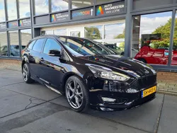 Zwart Gebruikt 2018 Ford Focus ST-Line Stationwagen | € 14.990 (Eerlijke prijs)