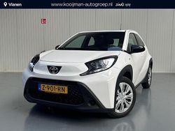 Pure white Gebruikt 2024 Toyota Aygo X Play SUV | € 18.950