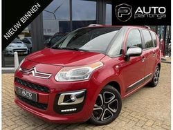 Rood Gebruikt 2017 Citroën C3 Picasso PureTech MPV | € 7.945 (Iets duurder)
