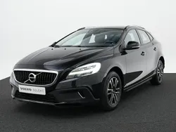 Zwart Gebruikt 2016 Volvo V40 CC Stationwagen | € 17.900 (Eerlijke prijs)